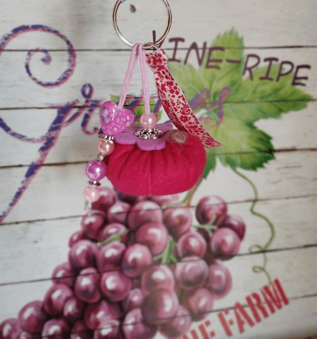 Mini-Citrouille "accroche tout" -  Cranberrie